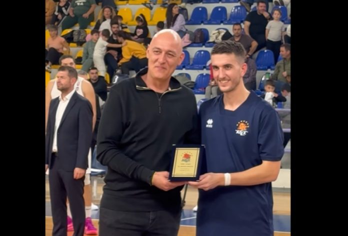 ΑΓΕΧ: Τίμησε τον Απόστολο Βοσνιάδη (video) 6918d78f697ac.jpeg