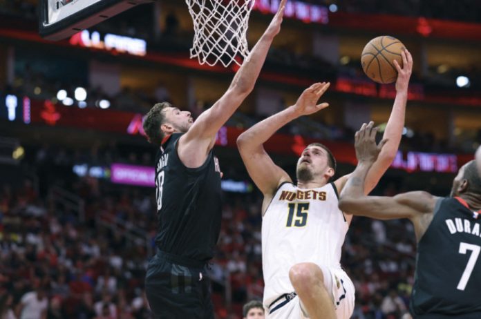 Οι Νάγκετς το ντέρμπι 112 109 στο Χιούστον με super Γιόκιτς – Άχαστοι Θάντερ, στο φινάλε Φίνιξ και Ντάλας (vids) 692169c2e0e59.jpeg