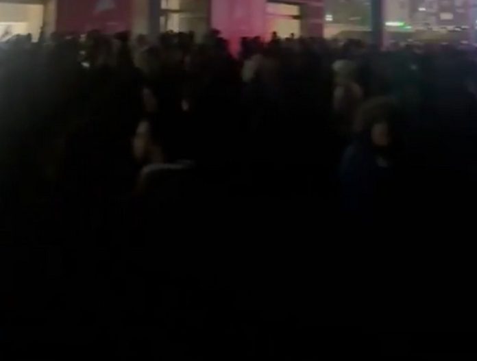 Παρτιζάν: Ένταση έξω από την beogradska arena λόγω Ομπράντοβιτς (video) 692b6ce2caccb.jpeg