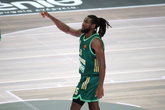 Φαρίντ: «Ένιωσα ανατριχίλα, οι φίλαθλοι με αγκάλιασαν» 691f8ea6770b2.jpeg