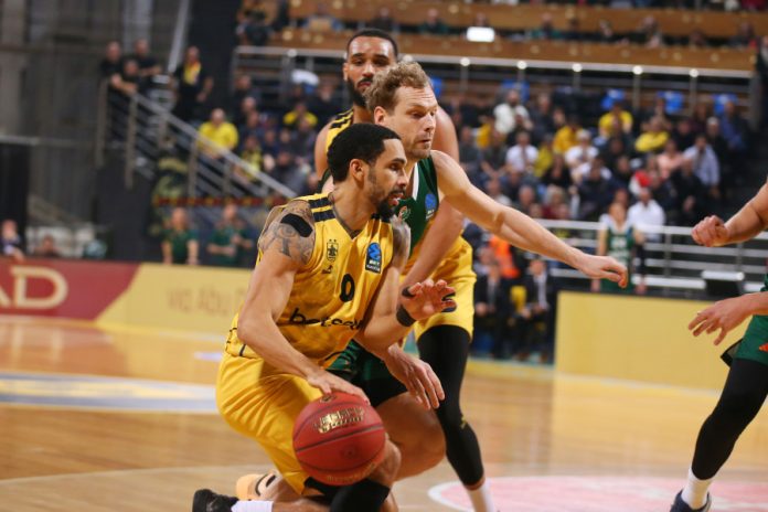 Ήττα με κάτω τα χέρια ο Άρης, 89 60 από την Τσεντεβίτα Ολίμπια (gallery) 695435a463e12.jpeg