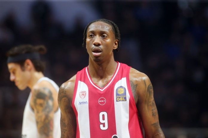 Επιστρέφει στην Τουρκία για την Εφές ο Σέιμπεν Λι 6951a7a5e259b.jpeg