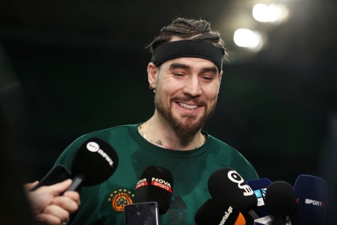 Ερνανγκόμεθ για Φαρίντ: «Ήρθε και μας έσωσε, μας έδωσε ενέργεια» 6931a4f19e0ce.jpeg