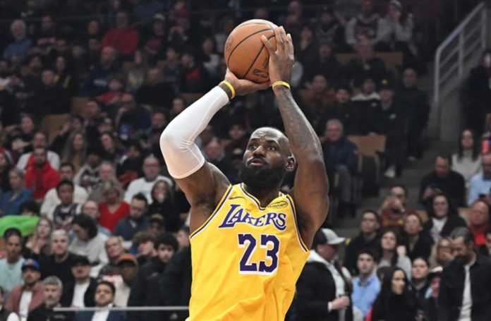 ΛεΜπρον Τζέιμς: “Βασιλιάς” και στους αγώνες των Χριστουγέννων! 694ceafa75d48.jpeg