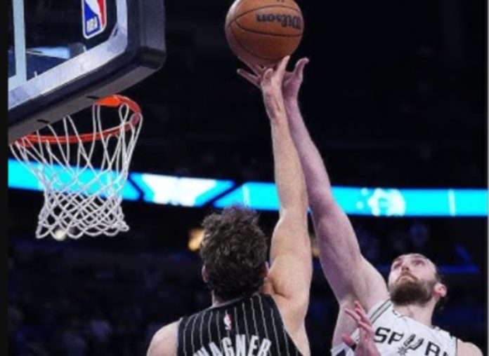 Με block Κορνέτ σε Βάγκνερ οι Σπερς 114 112 στο Ορλάντο Σερί το Ντάλας, εύκολα το Χιούστον (vids) 69313b42cc5c1.jpeg