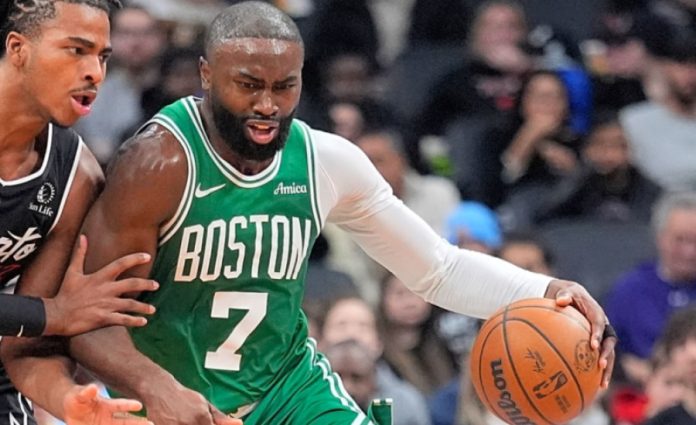 Πέμπτη σερί νίκη των Σέλτικς 121 113 στο Τορόντο (vid) 693676b601cbe.jpeg