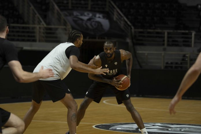 ΠΑΟΚ: Αμφίβολος ο Στέφεν Μπράουν για Πριέβιντζα – Τι είπε ο Μάρβιν Τζόουνς 69383cb29facd.jpeg