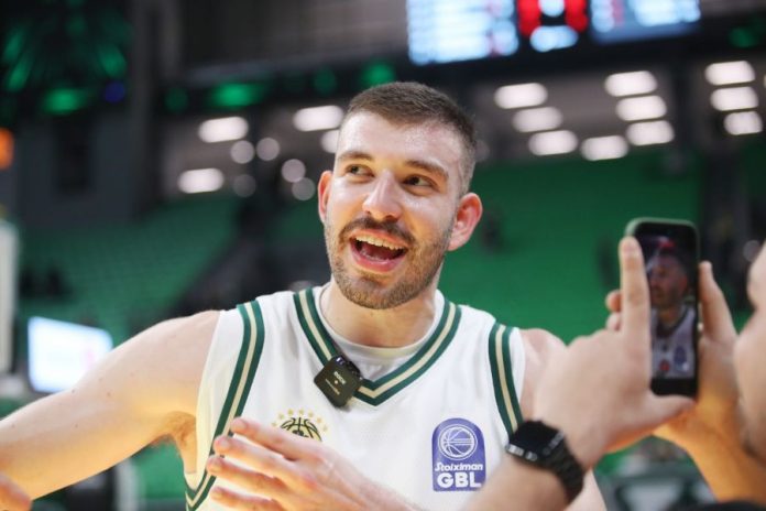 Ρογκαβόπουλος: Το ιστορικό ρεκόρ με τα 12 τρίποντα και η ισοφάριση της 40άρας του Ντομινίκ 6935ce61cf46c.jpeg