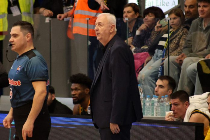 Σάκοτα: «Δεν έχω ξαναδεί ομάδα να έχει 4 ψηλούς και μαζί να μετρούν 16 φάουλ» 6946f17c5f9a6.jpeg