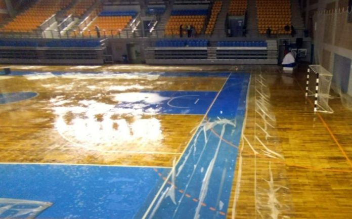 Τραγική η κατάσταση στο κλειστό του Κλαδισού με το νερό να τρέχει ακατάπαυστα! 6936ffd97ceb0.jpeg