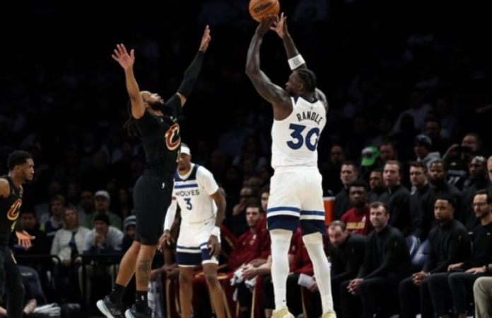 Έπιασαν την 4η θέση στη Δύση οι φορμαρισμένοι Τίμπεργουλβς 131 122 τους Καβαλίερς (vid) 6960b14b9429d.jpeg