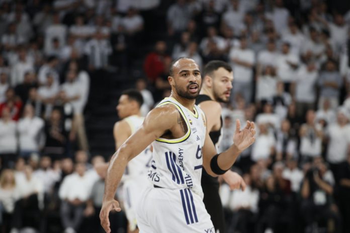 Έσπασε το αήττητο της Μπεσίκτας η Φενέρμπαχτσε, 101 87 πριν από τον Ολυμπιακό 695acd818675a.jpeg