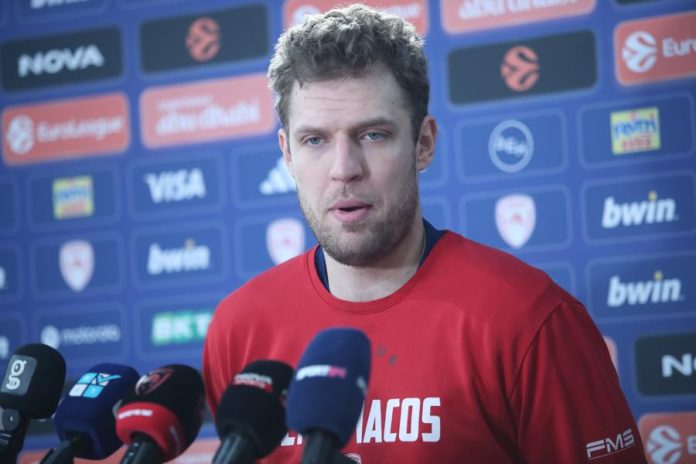 Βεζένκοφ: «Είναι το μεγαλύτερο ντέρμπι της Ευρώπης» (vid) 695664c02b1b0.jpeg