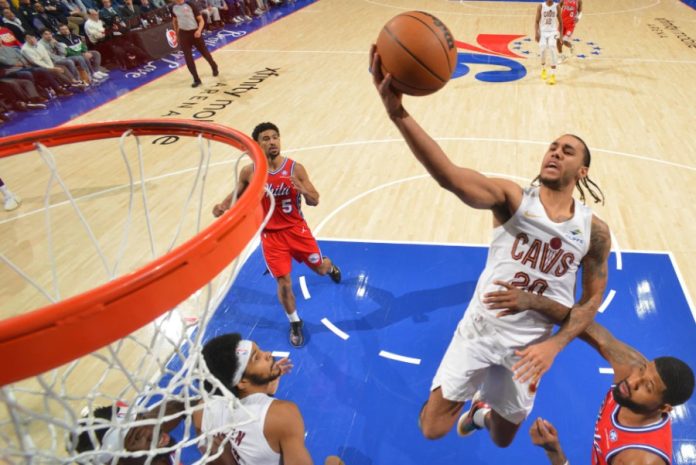 Δεύτερη σερί νίκη των Καβαλίερς στη Φιλαδέλφια 117 115 με αποκάλυψη Τάισον (vid) 696b32c58425b.jpeg