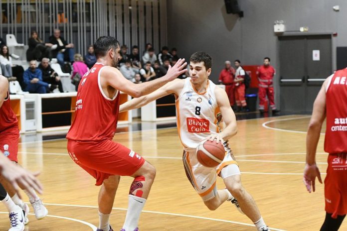 Επέστρεψε στους Σοφάδες ο Καπετάκης 6968e41a3d6b0.jpeg