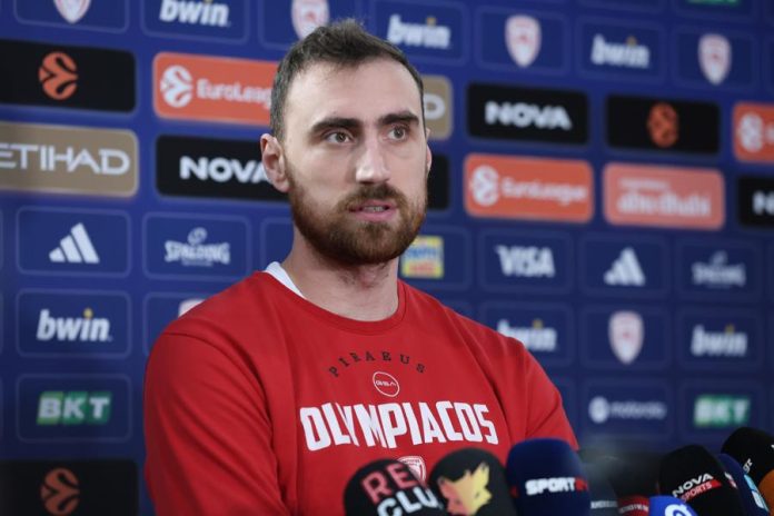 Μιλουτίνοβ: «Μεγάλη πρόκληση για εμάς το να πάρουμε μία ακόμη νίκη» (vid) 697a1ce1df025.jpeg