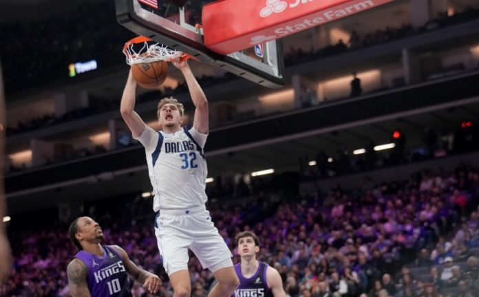 Πέρασαν από το Σακραμέντο με 100 98 οι Ντάλας Μάβερικς (vid) 695e191959718.jpeg