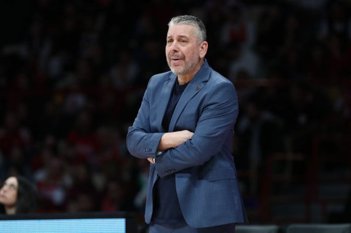 Παπαθεοδώρου: «Ο Ολυμπιακός είναι σε καλή κατάσταση αυτή την εποχή» (vid) 696bc6a8a25d8.jpeg