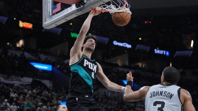 Πόρτλαντ και Ντάλας “φρέναραν” Σαν Αντόνιο και Χιούστον (vids) 695a19f140f52.jpeg