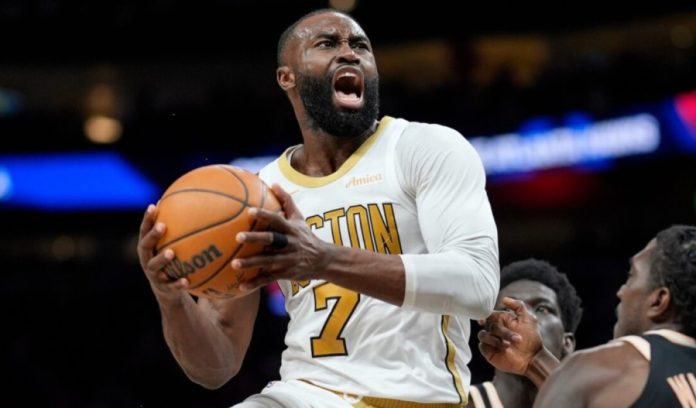 Ρεσιτάλ Σέλτικς 132 106 στην Ατλάντα, το Φίνιξ 106 99 στη Νέα Υόρκη (vids) 696c8ec8a32f4.jpeg