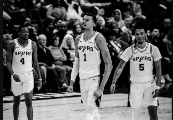 Ένατη σερί νίκη οι Σπερς, 114 103 στο Ντιτρόιτ (vids) 699d4bc9812aa.jpeg