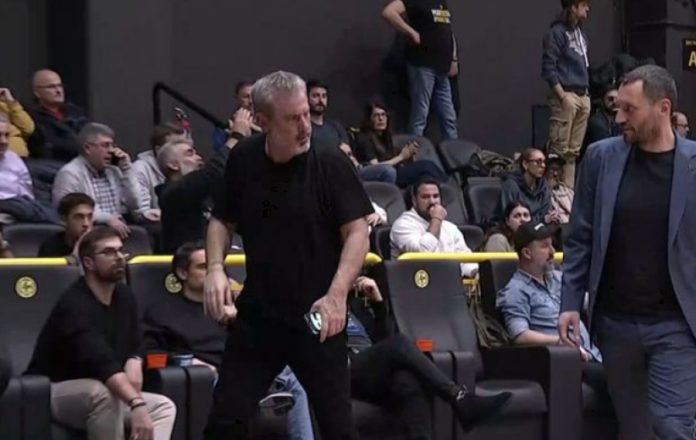 Αθλητικός Δικαστής: Απαγόρευση εισόδου σε όλα τα γήπεδα για ένα μήνα στον Δήμο Στασινόπουλο 69860f46bf7dc.jpeg