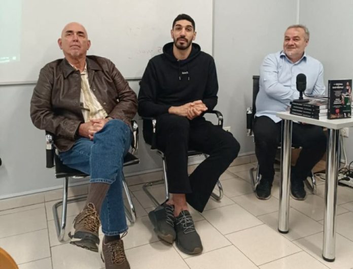 Ενές Καντέρ: Η επίσκεψη κι η διαδραστική συζήτηση στο insa 699582a8411bf.jpeg