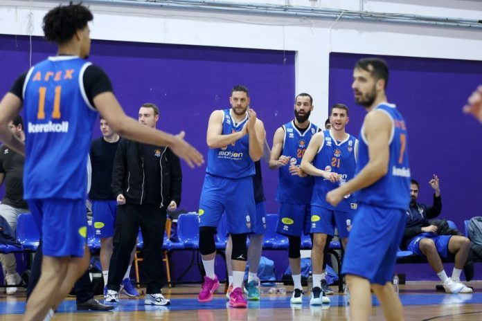 Με buzzer beater Μπράιαντ η ΑΓΕΧ 93 90 τους Σοφάδες στην παράταση Νίκες Λαυρίου, Πανερυθραϊκού 6990bb4122da0.jpeg