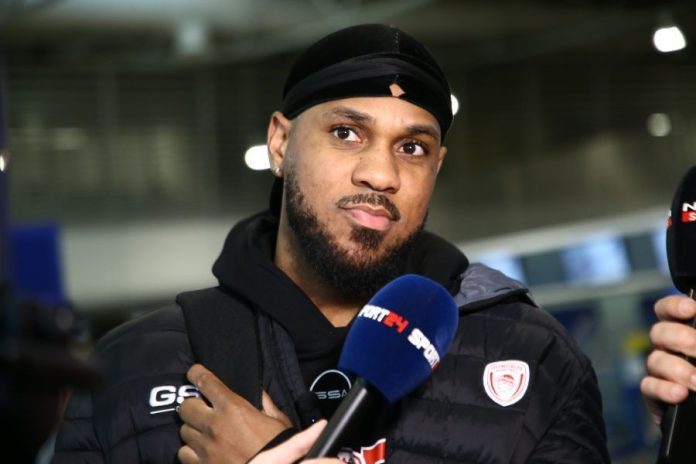 Μόρις: «Θα είναι δύσκολο χωρίς Βεζένκοφ και Μιλουτίνοβ» (vid & gallery) 699db5379f165.jpeg