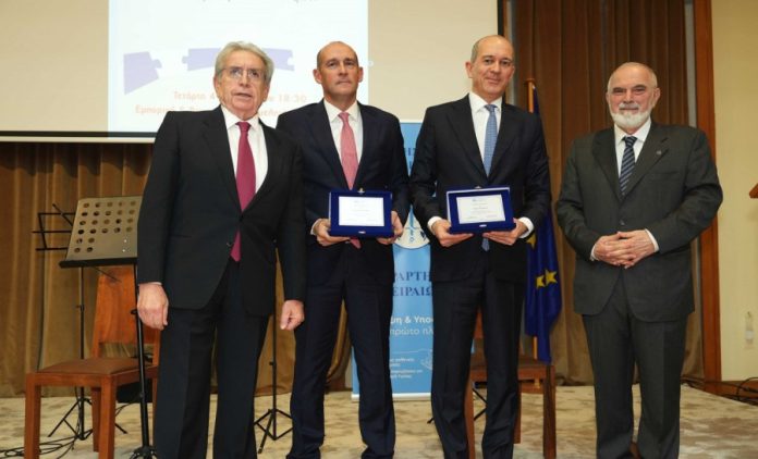 Ολυμπιακός: Βράβευση των προέδρων για την πρωτοβουλία “smoke free greece” 698c47dc42729.jpeg