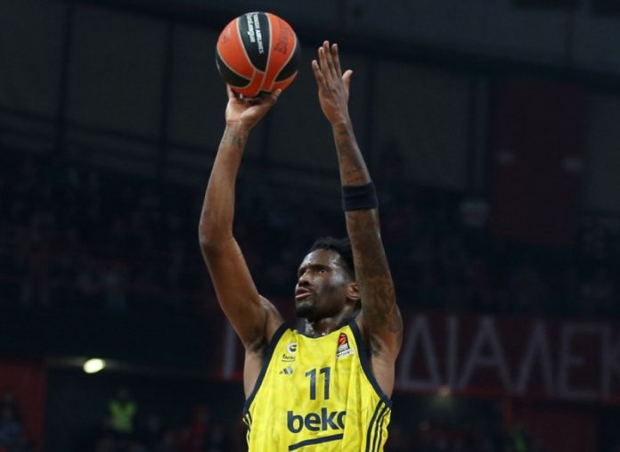 Παναθηναϊκός aktor: Σήμερα η άφιξη του Νάιτζελ Χέις Ντέιβις 6991ad83da66c.jpeg