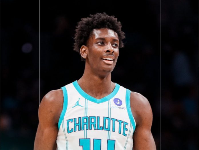 Τέταρτη σερί νίκη οι «καυτοί» Χόρνετς, 109 93 τους Μπλέιζερς 69a35a1b09977.jpeg