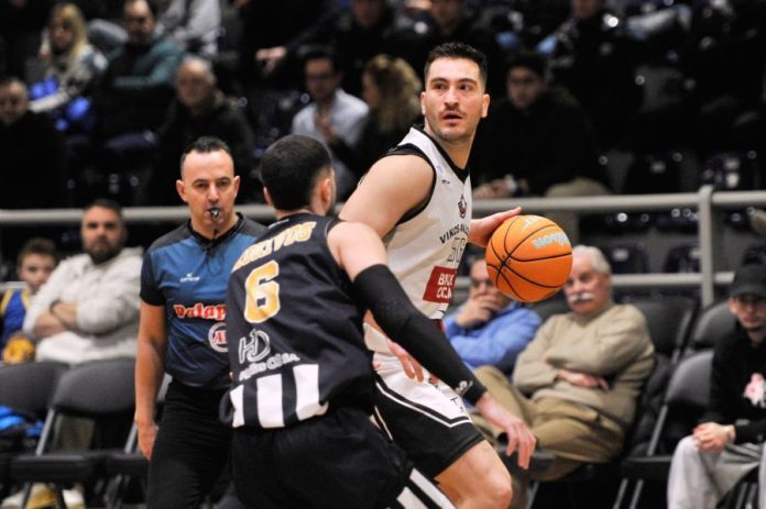 Τρίτη σερί νίκη και μόνος στην κορυφή ο Βίκος, 98 92 τον Κόροιβο (vids & gallery) 6980f3e6e84f9.jpeg