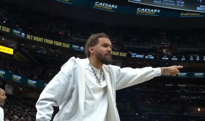 Με Ντουράντ Σενγκούν οι Ρόκετς 123 118 στην Ουάσινγκτον όπου αποβλήθηκε… ο Τρέι Γιανγκ (vids) 69a69b9299b46.jpeg