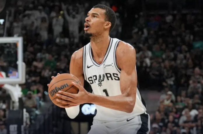 Με σούπερ Γουεμπανιάμα οι Σπερς, 115 102 τους Χόρνετς (vid) 69b5e43611d13.jpeg