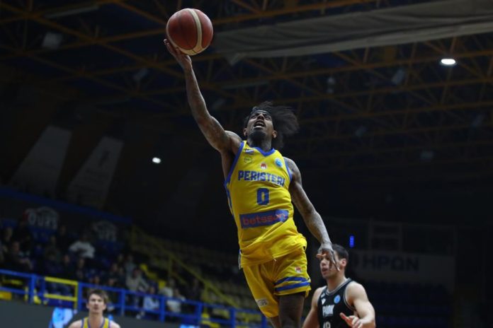 gbl: Σε Πάτρα, Θεσσαλονίκη, Περιστέρι και Μαρούσι τα βλέμματα 69be80bed12f0.jpeg