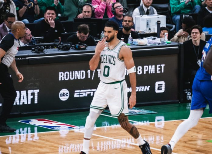 Σαρωτικοί οι Σέλτικς, 123 91 και 1 0 τους Σίξερς 69e53b0f125cf.jpeg