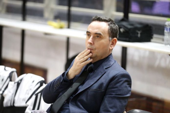 Συγκινημένος ο Μπούτσκος: «Ήταν ένα πολύ όμορφο ταξίδι» (vids) 6a1af3bcc7310.jpeg
