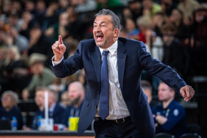 basketnews: «Μπάνκι αντί Λάσο στην Εφές» 6a25de9aa76d5.jpeg