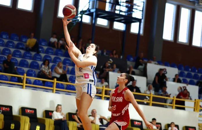 Ήττα των Νέων Γυναικών 61 68 από την Πολωνία 6a416e7d1e8d4.jpeg