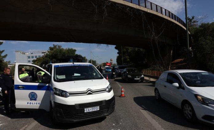 Θλίψη στην Πάτρα για τον 17χρονο παίκτη της Παναχαϊκής που έχασε τη ζωή του μαζί με τον πατέρα του σε τροχαίο 6a1d22aee312d.jpeg