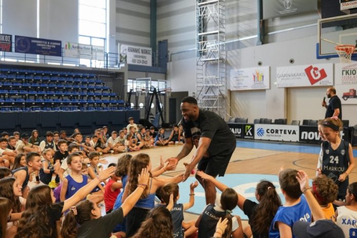 Με Θανάση Αντετοκούνμπο το ask academy summer basketball camp (pics) 6a3d060616f19.jpeg
