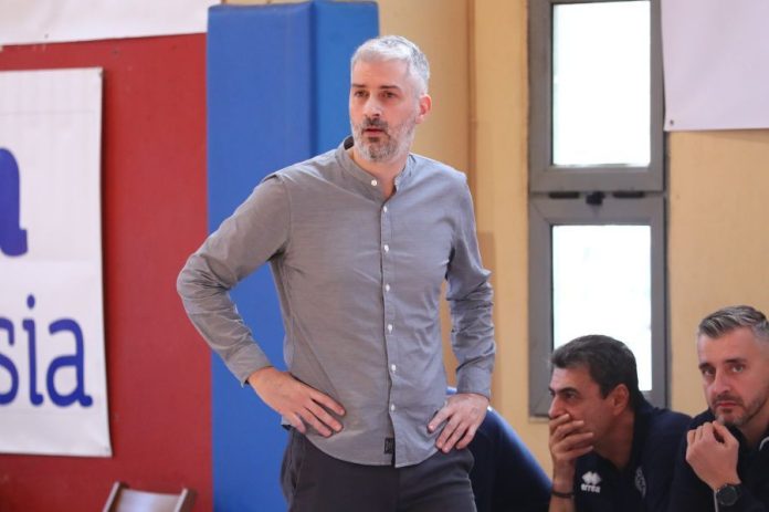 Ο Αλέξης Καρατζάς νέος προπονητής στην ΑΓΕΧ (pic) 6a2d4943eaac4.jpeg