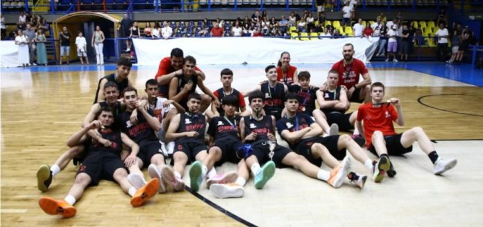 Πρωταθλητές οι u15 του Ολυμπιακού στο legacy basketball tournament 6a3a62f67b953.jpeg